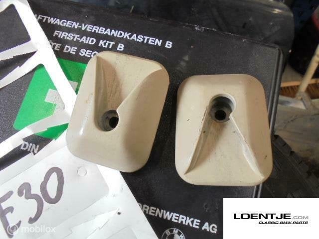 houder rollo hondennet bmw e30 touring 325i 320i 318i 316, Auto-onderdelen, Gebruikt, Ophalen of Verzenden, BMW, BMW