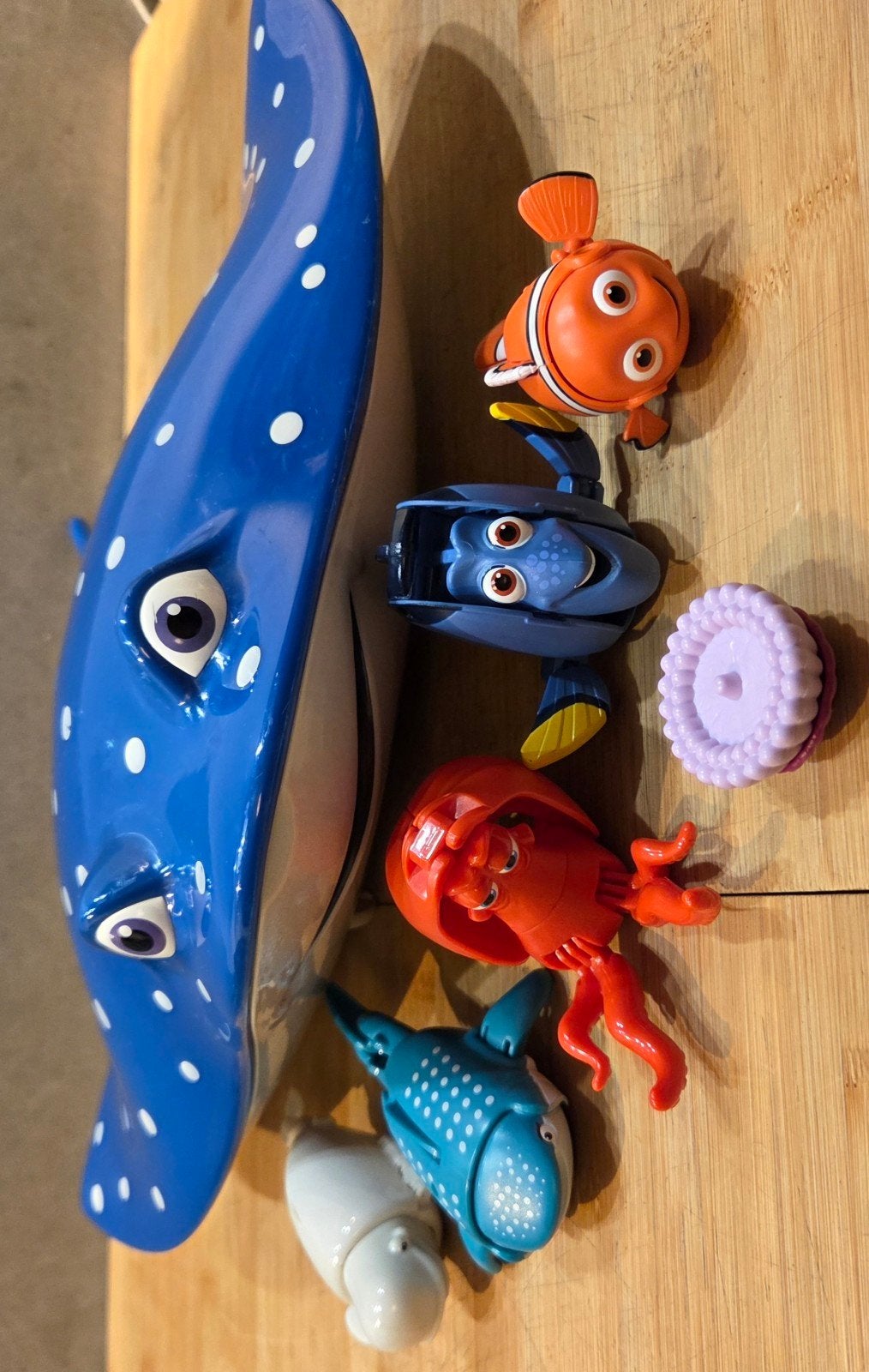 Disney Finding Nimo / Dory Mr Ray bewaar koffer 2015, Ophalen, Overige figuren, Gebruikt, Beeldje of Figuurtje