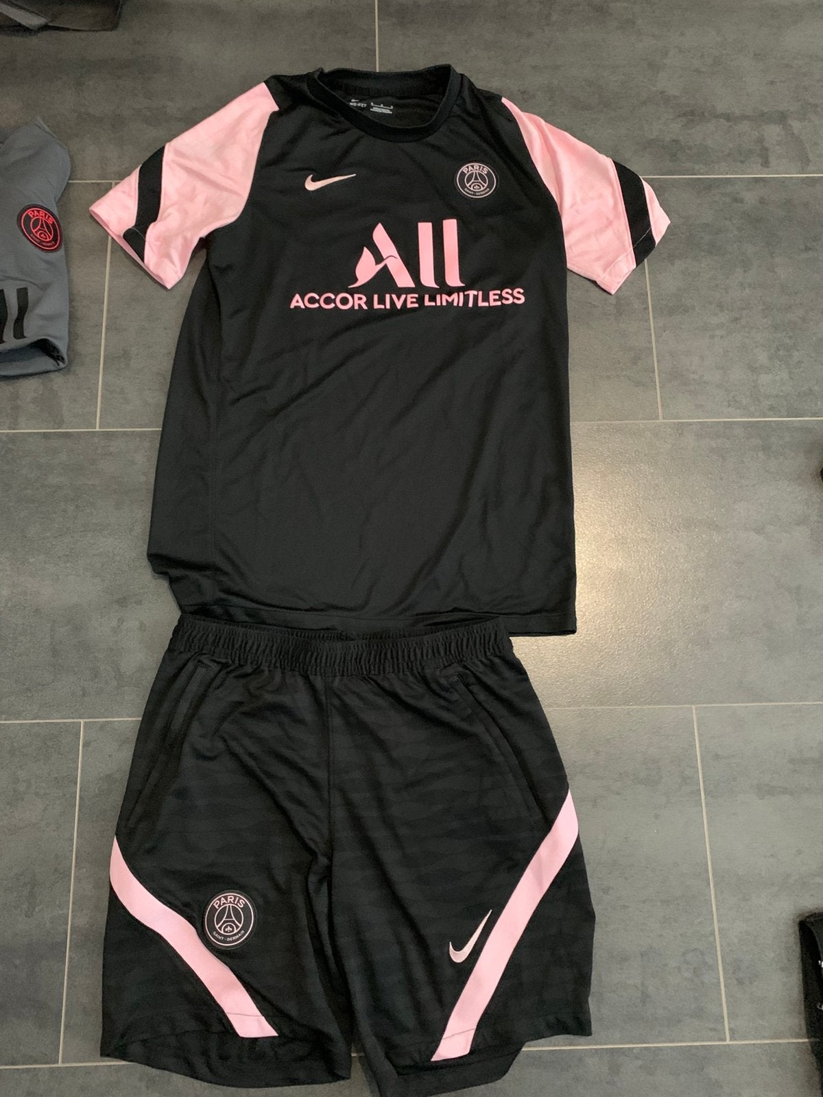 Psg set, Ophalen of Verzenden, Zo goed als nieuw, Shirt