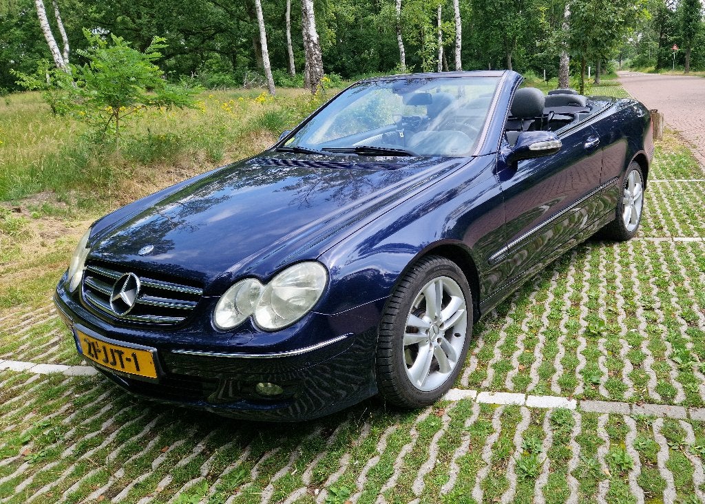 Mercedes-Benz CLK 200 Kompr Cabriolet AUT 2007 Blauw, Auto's, Achterwielaandrijving, Cabriolet, 1796 cc, Grijs