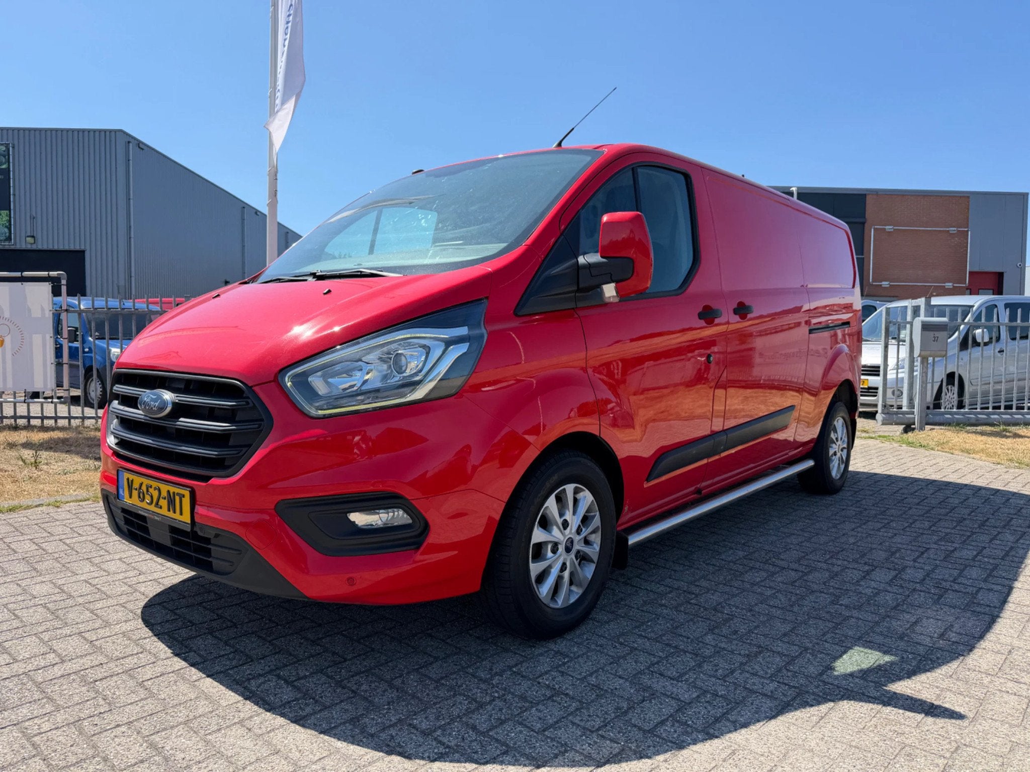 Ford Transit Custom L2H1 Automatic, Navi, Camera, PDC, 2 sli, Auto's, Bestelauto's, Euro 6, 4 cilinders, Parkeersensor, Bedrijf
