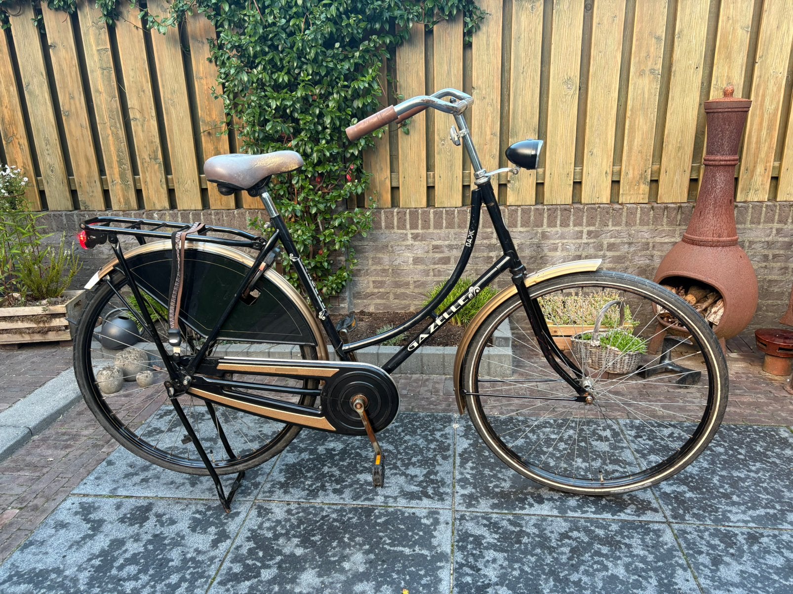 Gazelle omafiets 28 inch, 56 cm of meer, Ophalen, Gebruikt, Terugtraprem