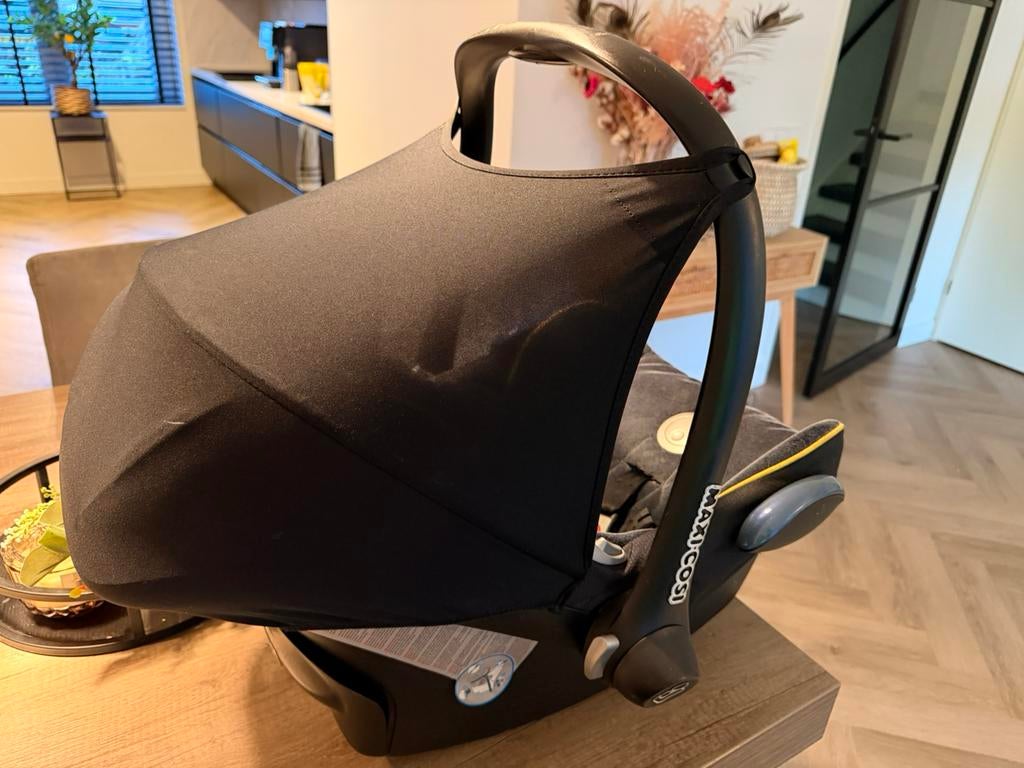 Maxicosi zgan, Ophalen, Autogordel, Zo goed als nieuw, 0 t/m 13 kg