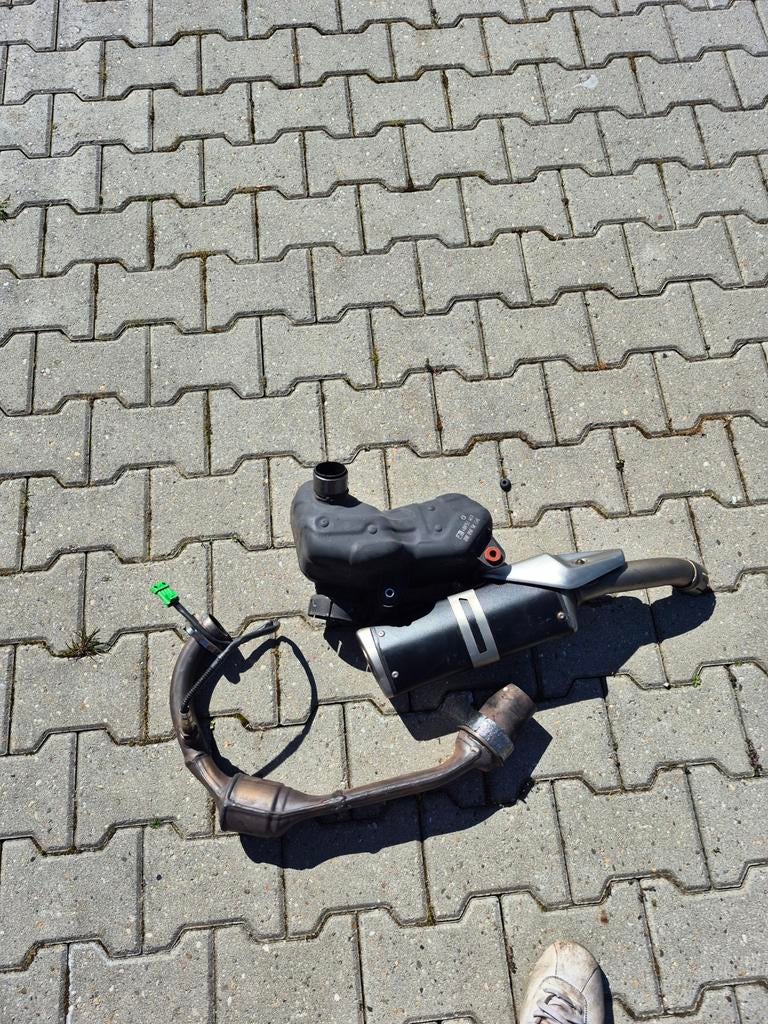 Ktm duke uitlaat katalysator en voorbocht, Ophalen of Verzenden, Zo goed als nieuw, Uitlaat, Piaggio