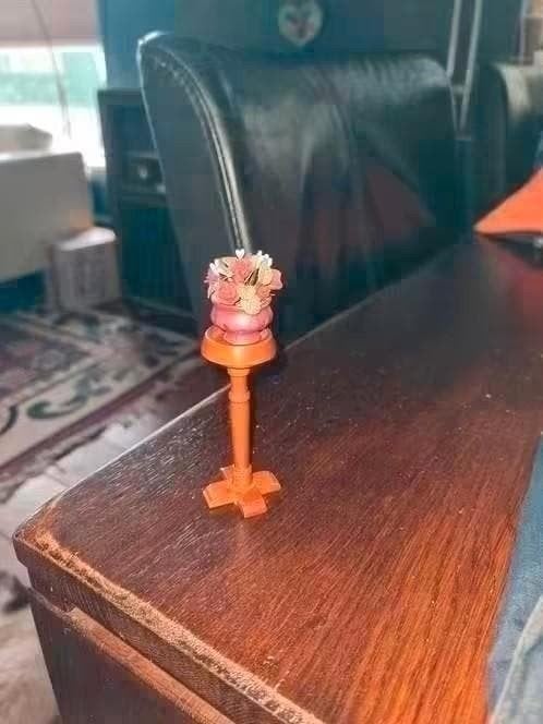 Reutter Miniatuur Bloemenstandaard met Bloemen, Ophalen of Verzenden, Zo goed als nieuw