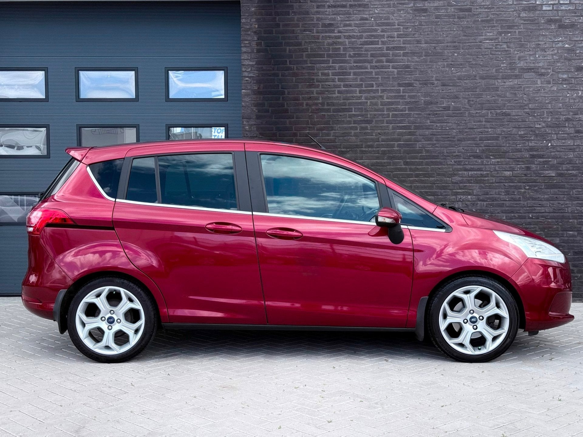 Ford B-Max 1.0 EcoBoost Titanium 2018|Camera|Dealer onderh., Auto's, Voorwielaandrijving, Gebruikt, Origineel Nederlands, Bedrijf