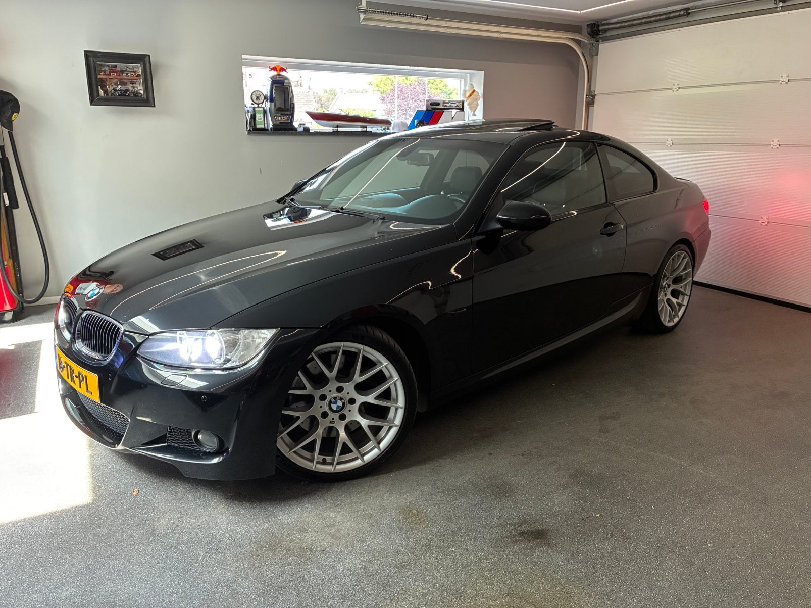 BMW 3-Serie 3.0 I 335  AUT 500 pk, Auto's, BMW, Automaat, Achterwielaandrijving, 4 stoelen, Zwart