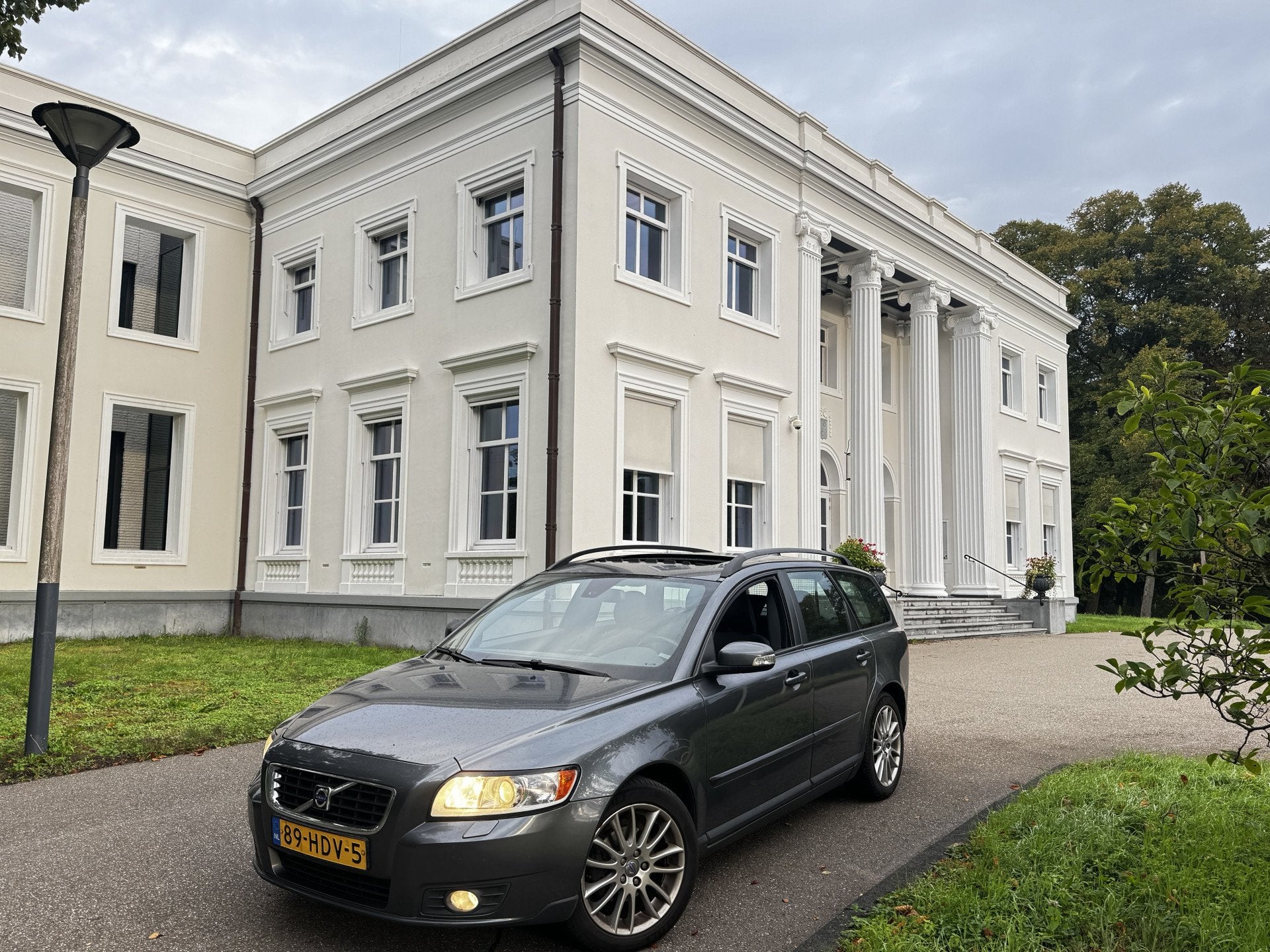 Volvo V50 2.0 SCHUIFDAK , (2X!) DEALER ONDERHOUDEN, Voorwielaandrijving, 4 cilinders, Zilver of Grijs, 66 €/maand