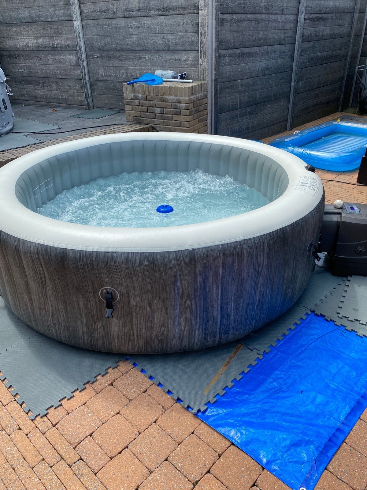 Jaccuzi 6 pers, Ophalen, Gebruikt, Filter, Opblaasbaar