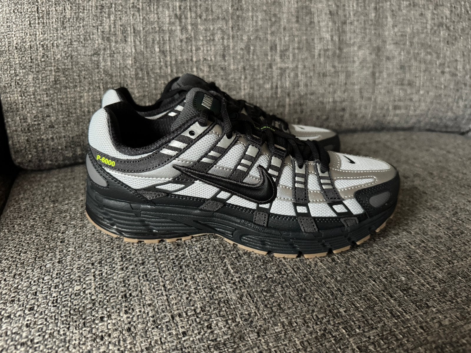 Nike P-6000 maat 38,5, Kleding | Dames, Ophalen of Verzenden, Nieuw, Sneakers of Gympen