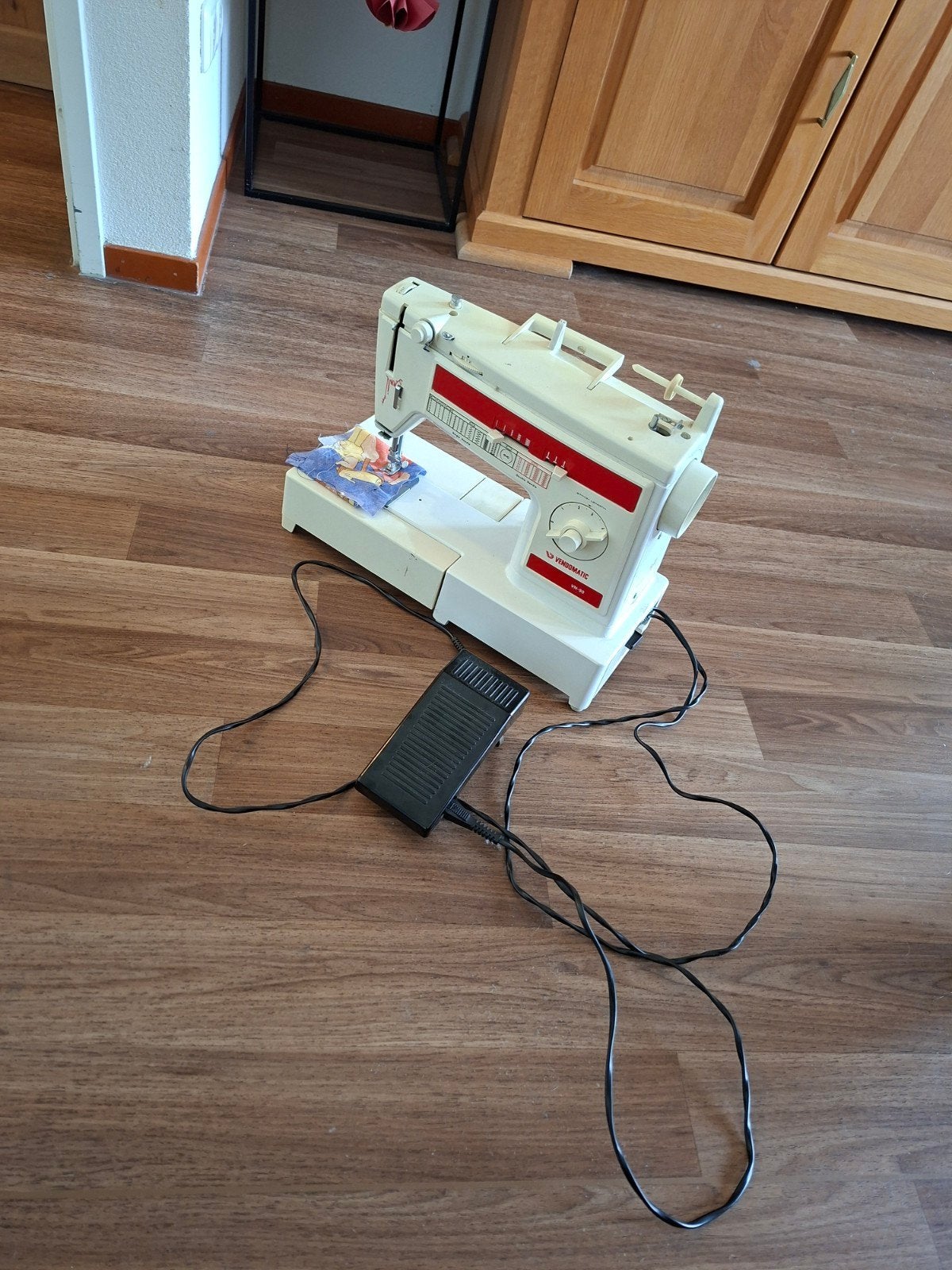 Vendomatic naaimachine VN-90, Ophalen, Gebruikt, Naaimachine, Overige merken