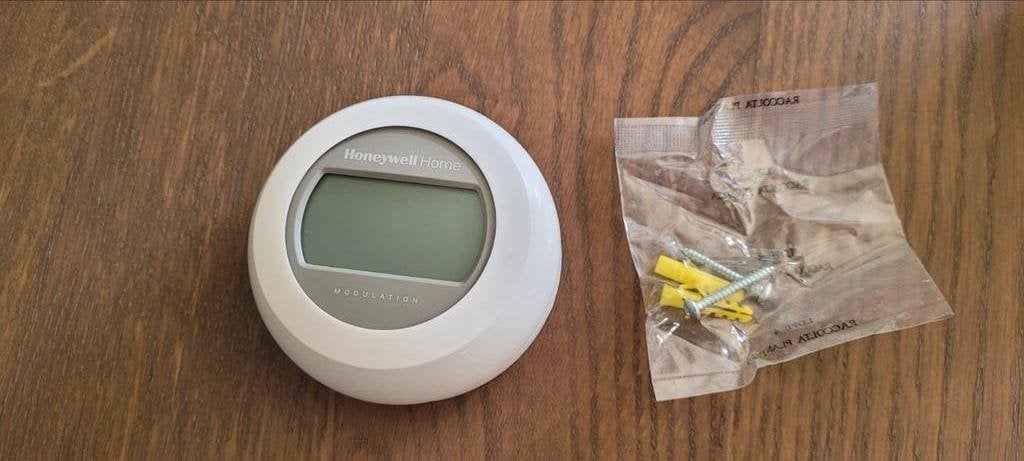 Honeywell Home T87M Round Modulatie Kamerthermostaat, Ophalen, Slimme thermostaat, Zo goed als nieuw
