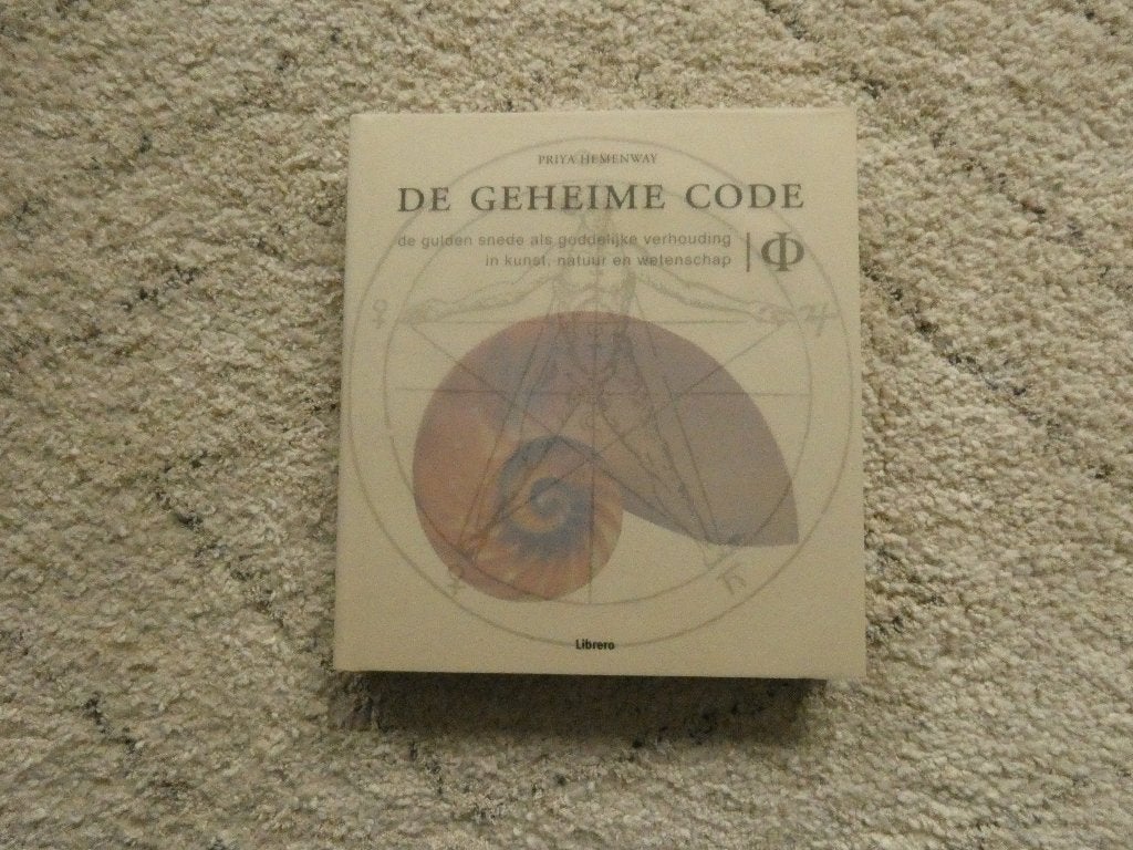 De geheime code, Priya Hemenway, Ophalen of Verzenden, Zo goed als nieuw, Overige onderwerpen, Achtergrond en Informatie