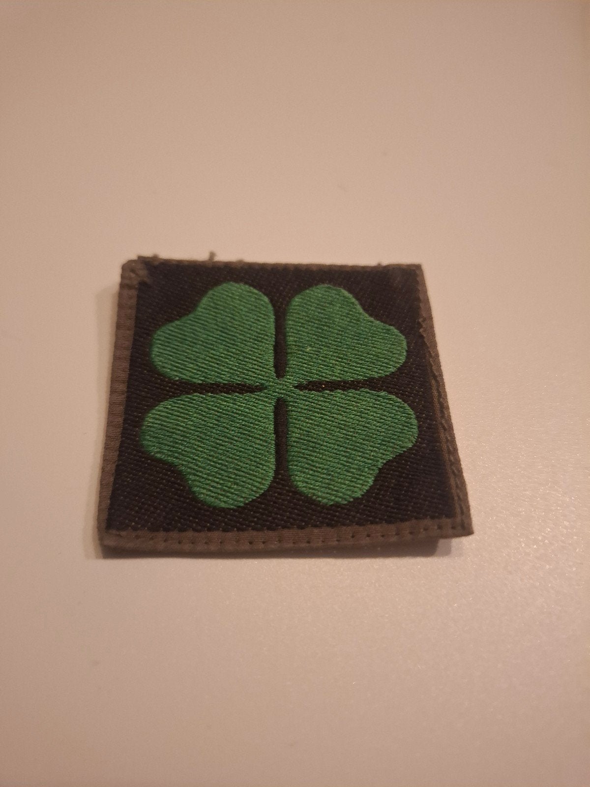 4e divisie Embleem - Militair, Ophalen of Verzenden, Overige soorten, Overige gebieden, Embleem of Badge