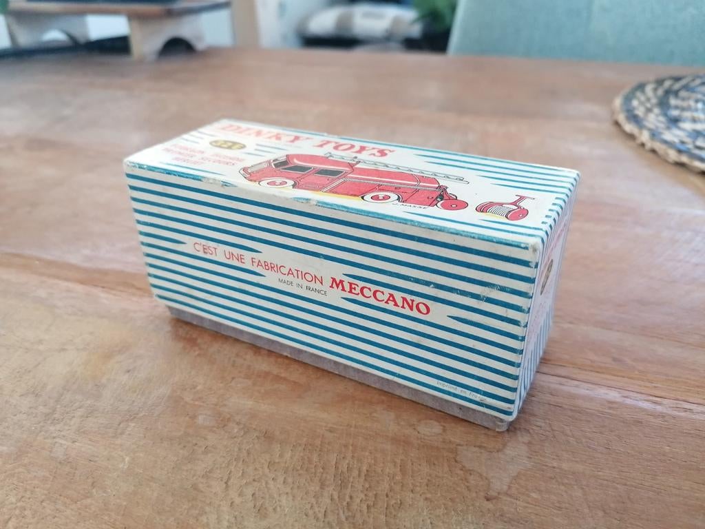 Dinky toys 32e by Meccano, Antiek en Kunst, Ophalen of Verzenden