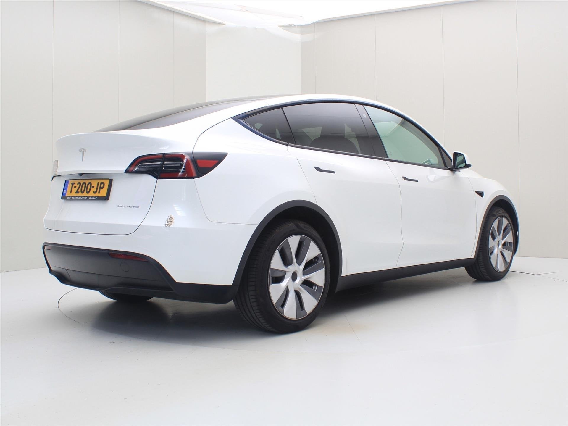 Foto 2 van Tesla Model Y Long Range AWD 75kWh 351pk 91,3% SoH [ AMD RYZ
