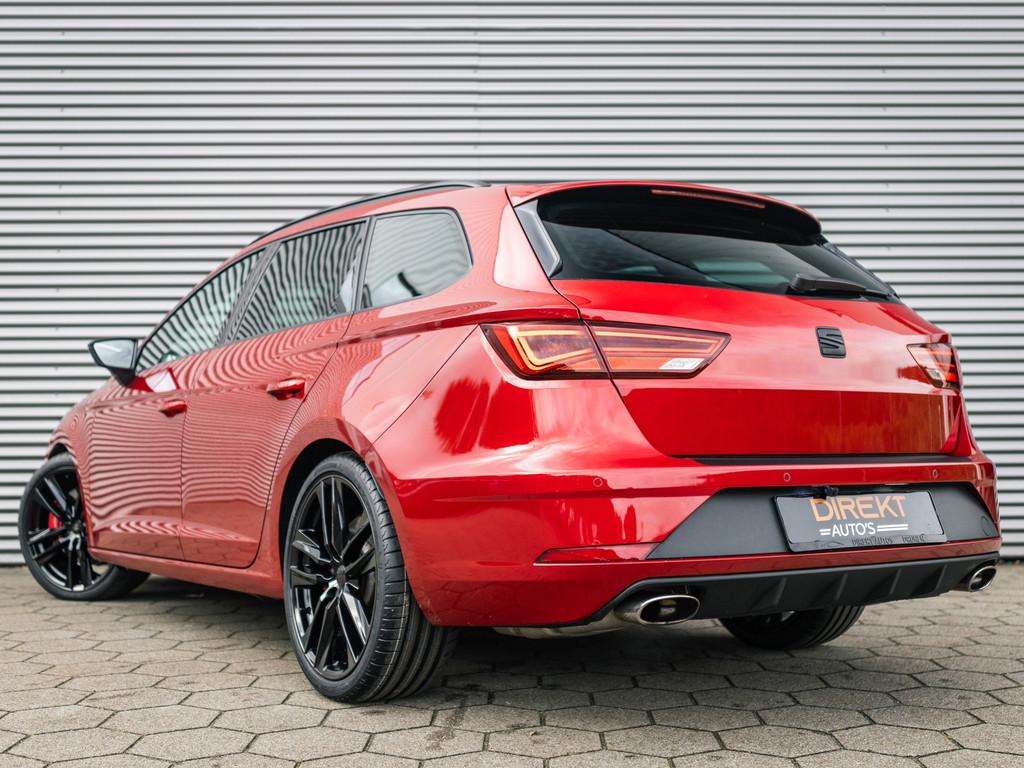 SEAT Leon ST 2.0 TSI CUPRA 300 4DRIVE PANO CAMERA SEATSOUND, Auto's, Automaat, Gebruikt, Zwart, 4 cilinders