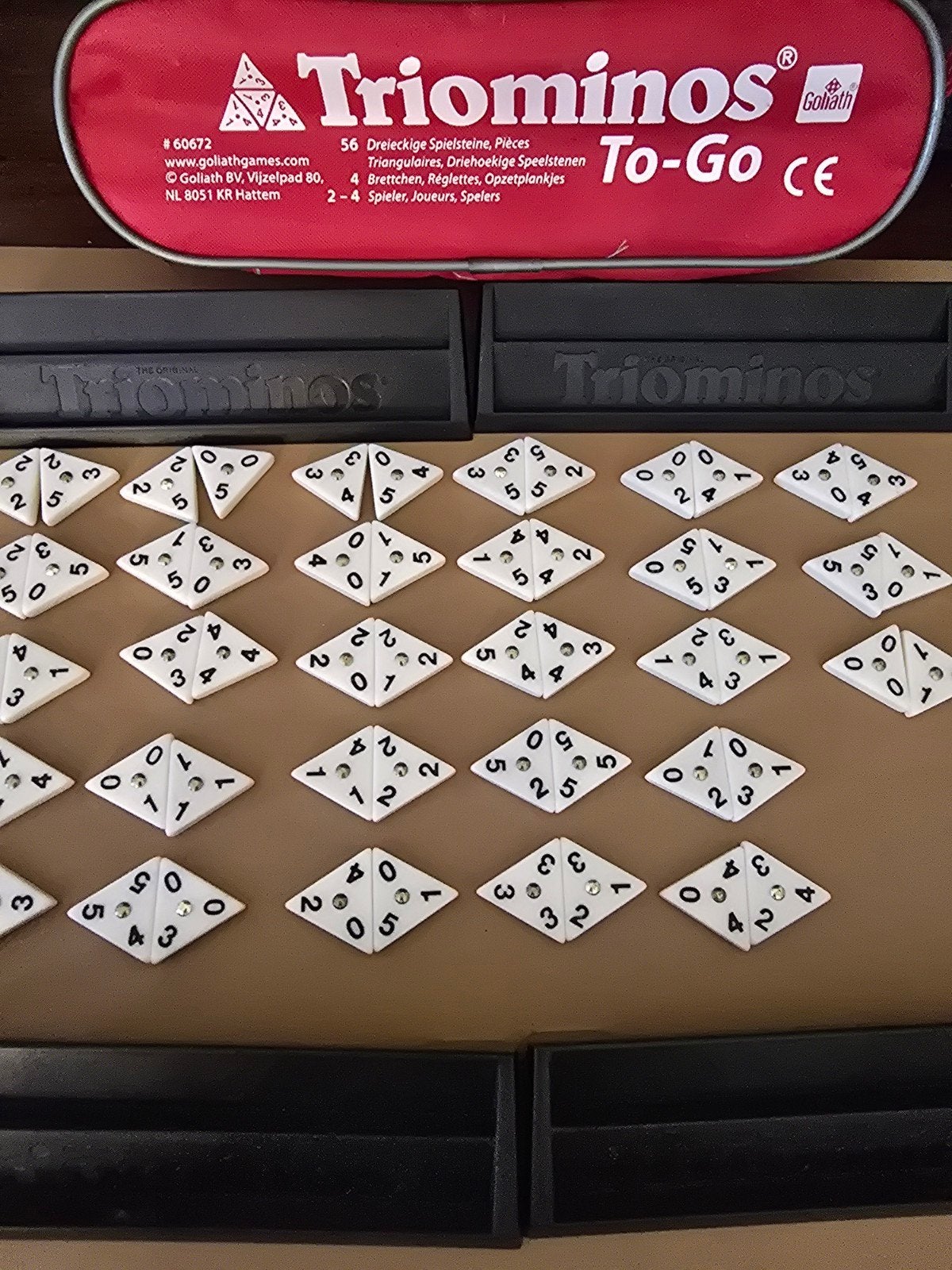 Triominos To-Go Reisspel - Compleet en in goede staat, Hobby en Vrije tijd, Gezelschapsspellen | Bordspellen, Gebruikt, Goliath