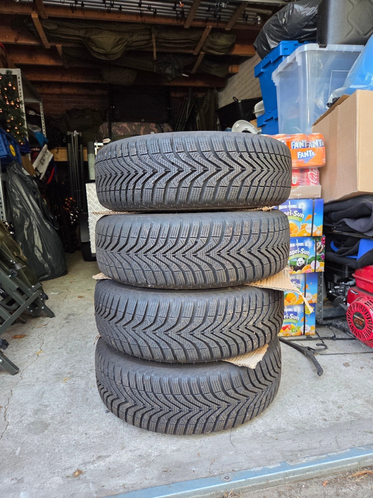 4 winterbanden Vredestein 175/65 R14 op velg, Ophalen