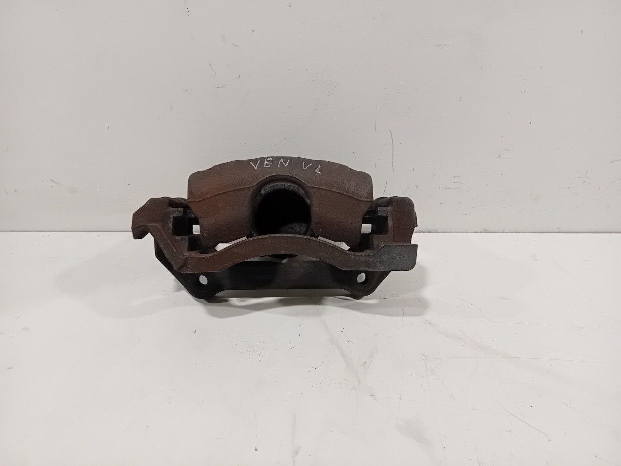 Remklauw links voor Renault Trafic, Onderdelen@venauto.nl, Van der Ven Autorecycling B.V., Gebruikt, Ettenseweg 76, 4706 PB Roosendaal, The Netherlands
