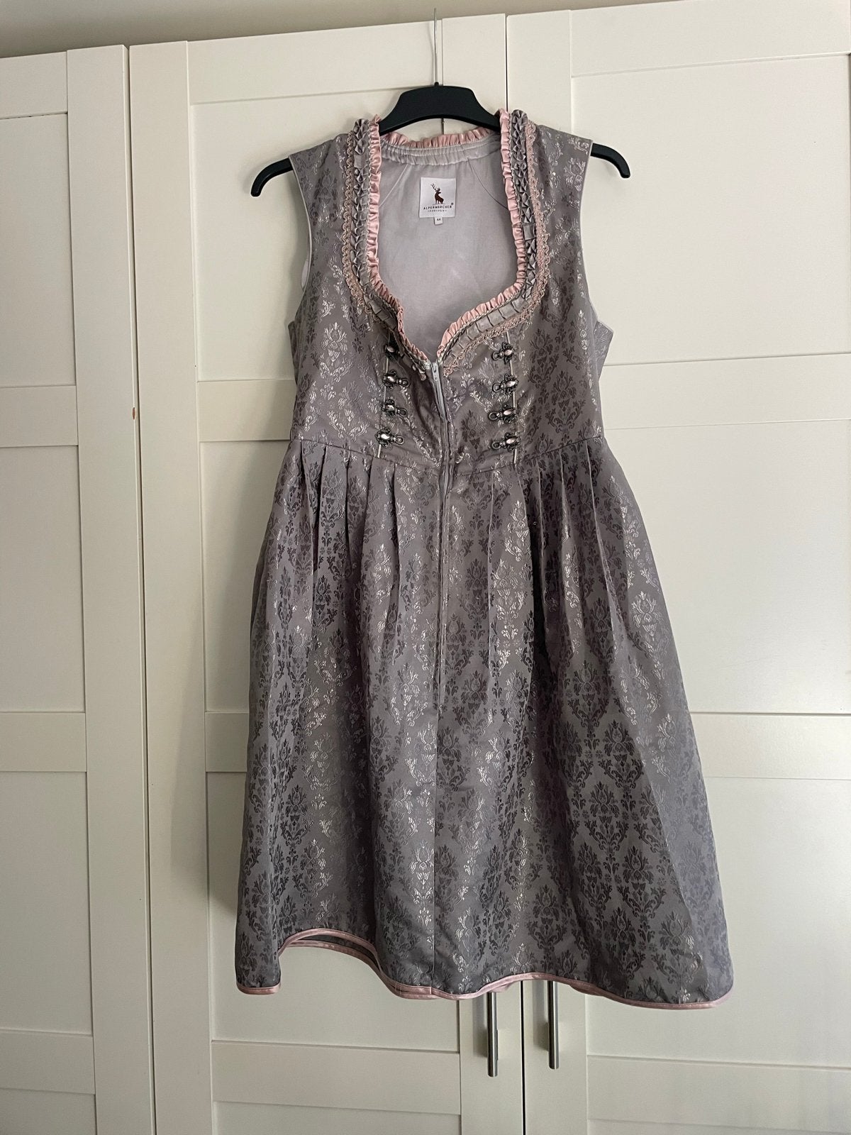Alpenmärchen Dirndl - maat 46, Ophalen of Verzenden, Zo goed als nieuw, Maat 46/48 (XL) of groter, Overige thema's