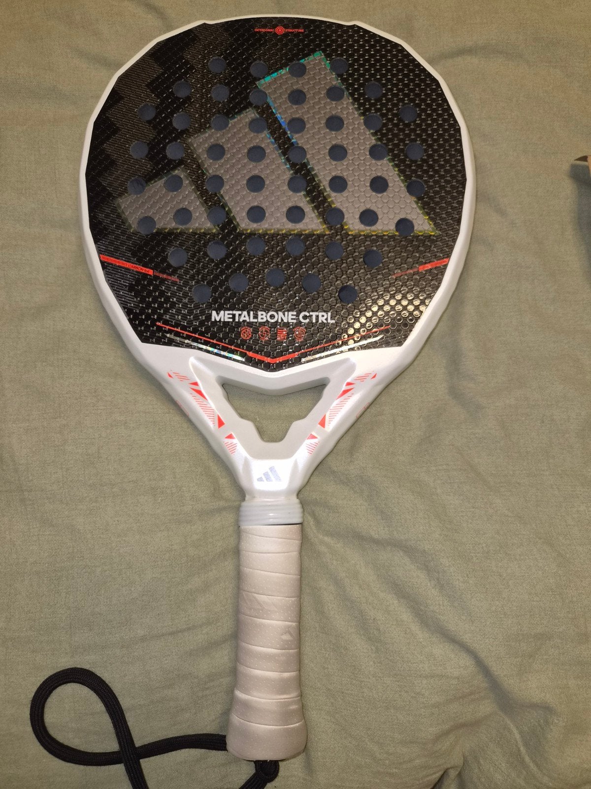 Adidas Metalbone CTRL Padelracket met nieuwe overgrip, Sport en Fitness, Ophalen of Verzenden
