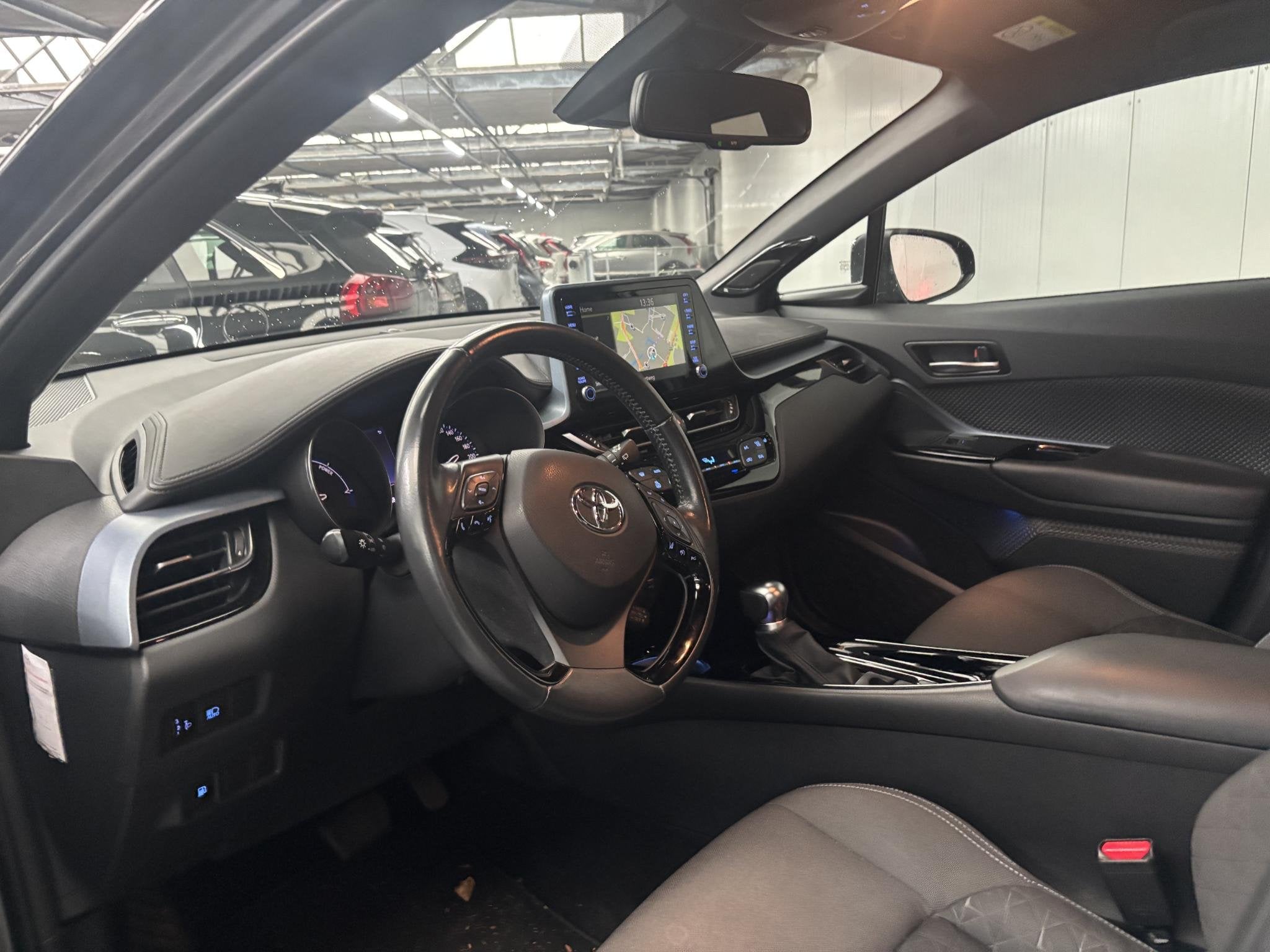 Toyota C-HR 2.0 Hybrid First Edition, Auto's, Stof, Euro 6, 4 cilinders, Origineel Nederlands