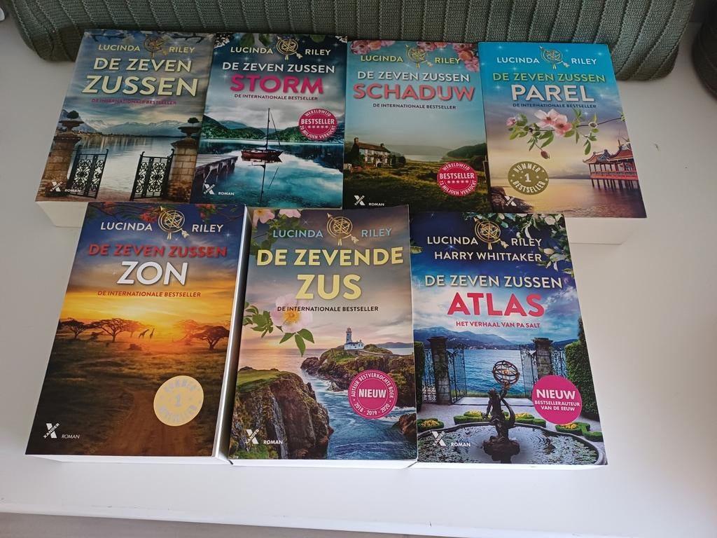 De zeven zussen  / Lucinda Riley  / 7 stuks, Boeken, Ophalen of Verzenden, Zo goed als nieuw