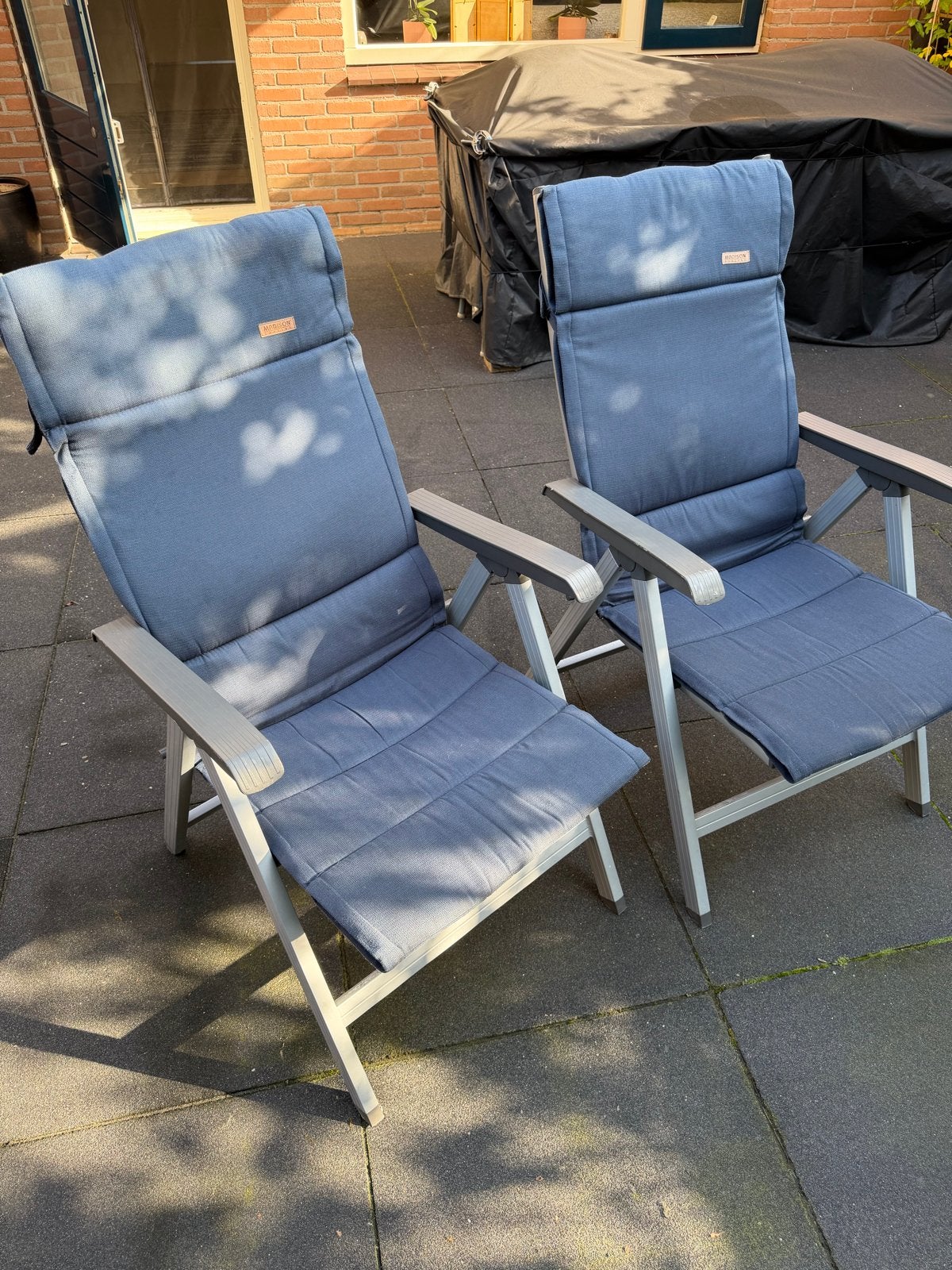 Foto 10 van 2 Kettler tuinstoelen - verstelbaar en inklapbaar met kussen