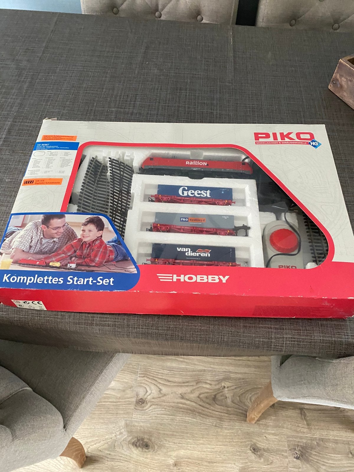 Piko modeltreinen set, Hobby en Vrije tijd, Modeltreinen | H0, Ophalen of Verzenden, Zo goed als nieuw, Gelijkstroom, Piko