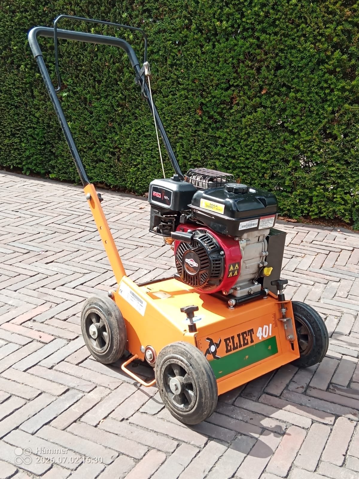 Eliet 401 Verticuteermachine met Briggs & Stratton motor, Ophalen, Gebruikt, Benzine