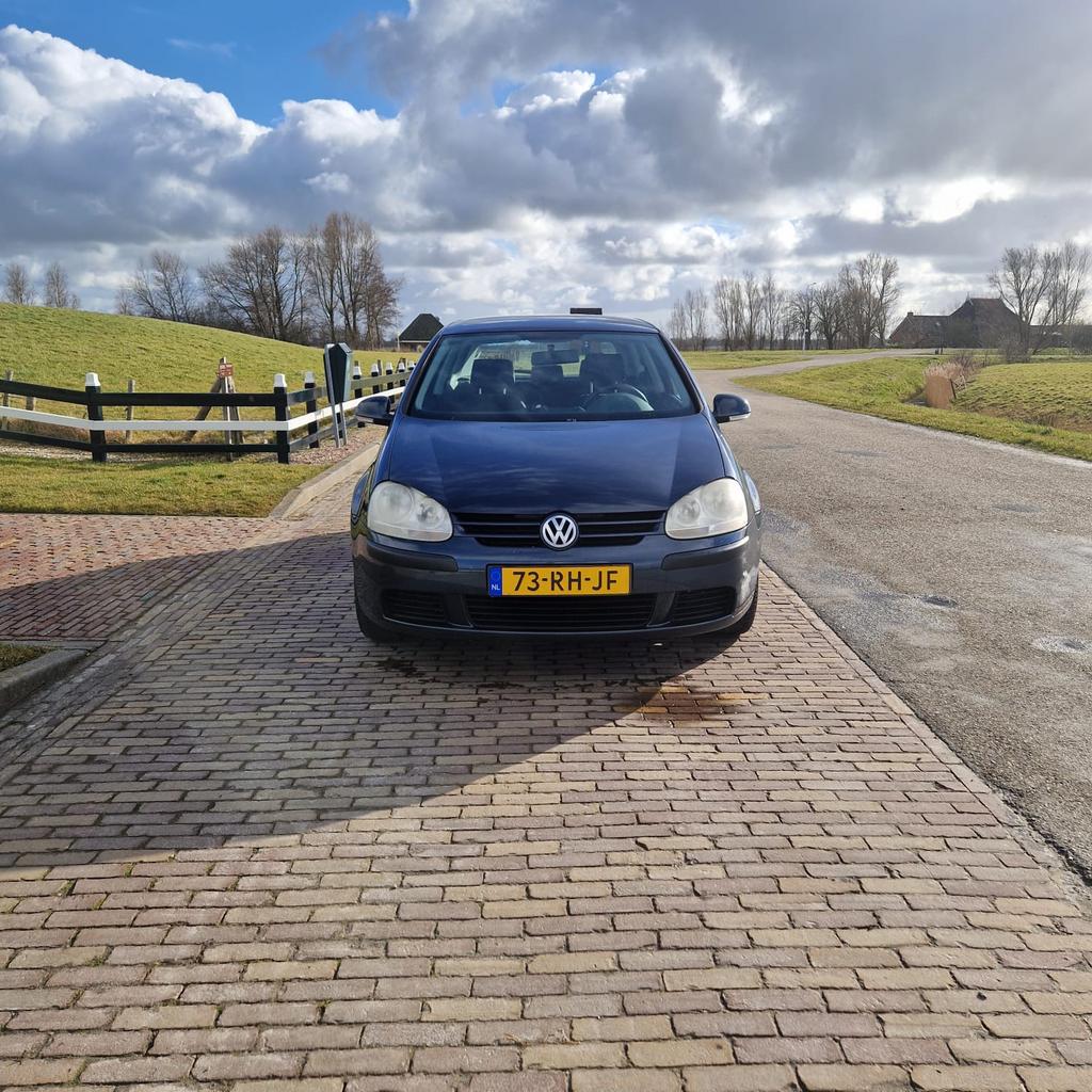 Volkswagen Golf 1.6 75KW 3D 2005 Blauw, Auto's, Voorwielaandrijving, 4 cilinders, Blauw, 620 kg