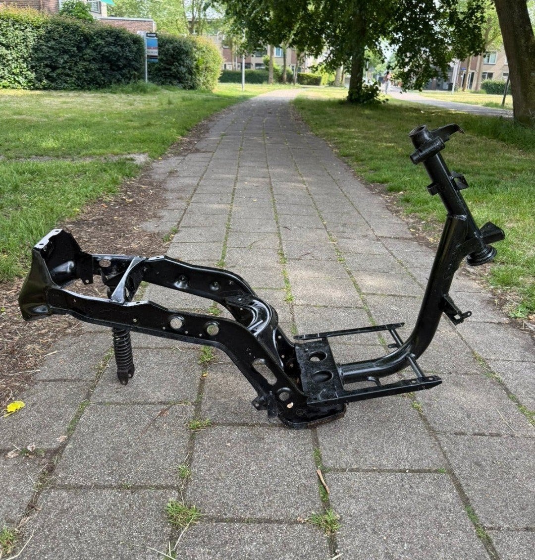 GEZOCHT ZIP/TYPE FRAMES MET PAP, Ophalen of Verzenden, Zo goed als nieuw, Frame, Piaggio