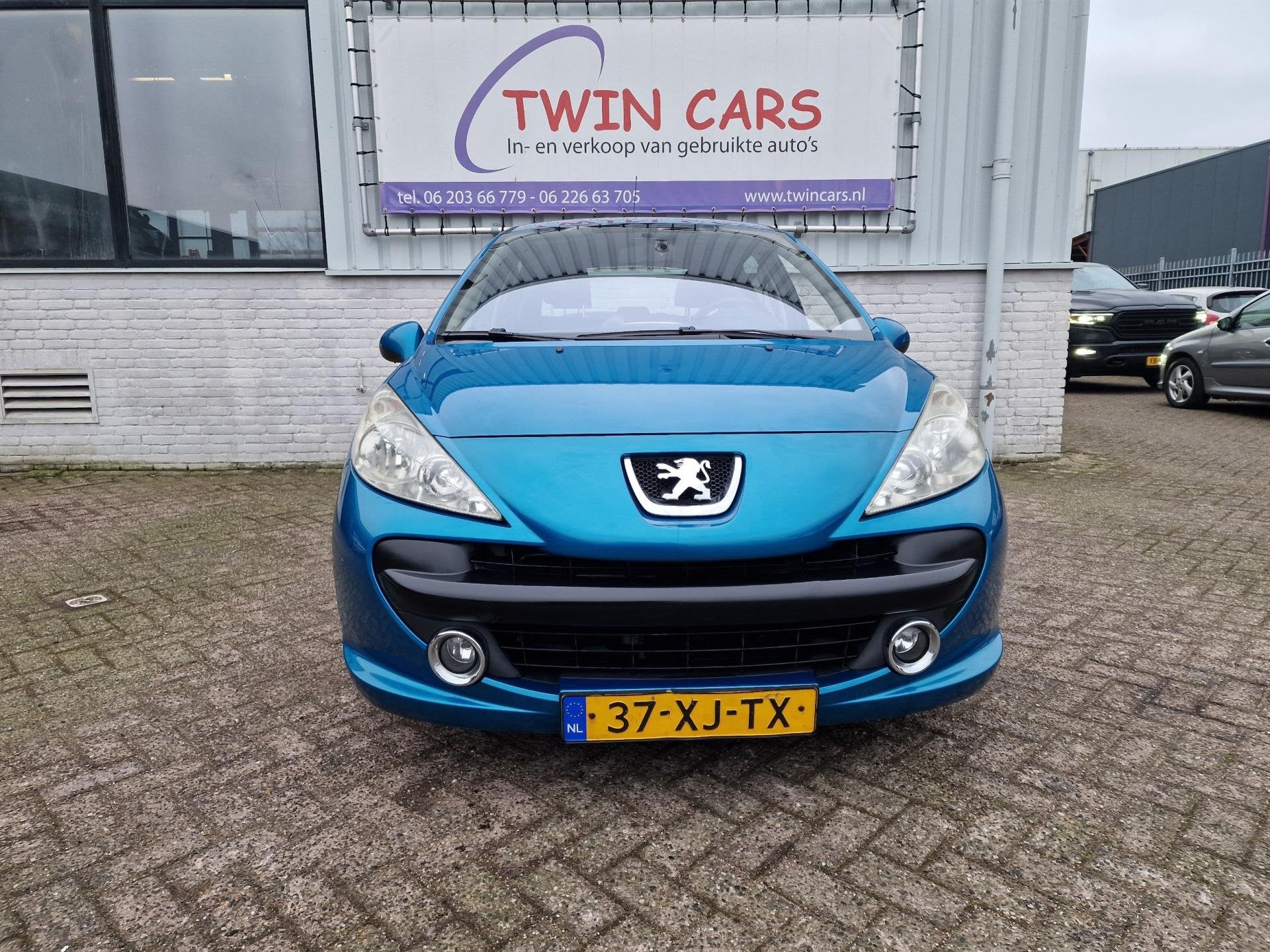Peugeot 207 1.4-16V XS 5DRS AIRCO, Voorwielaandrijving, 4 cilinders, Blauw, 49 €/maand