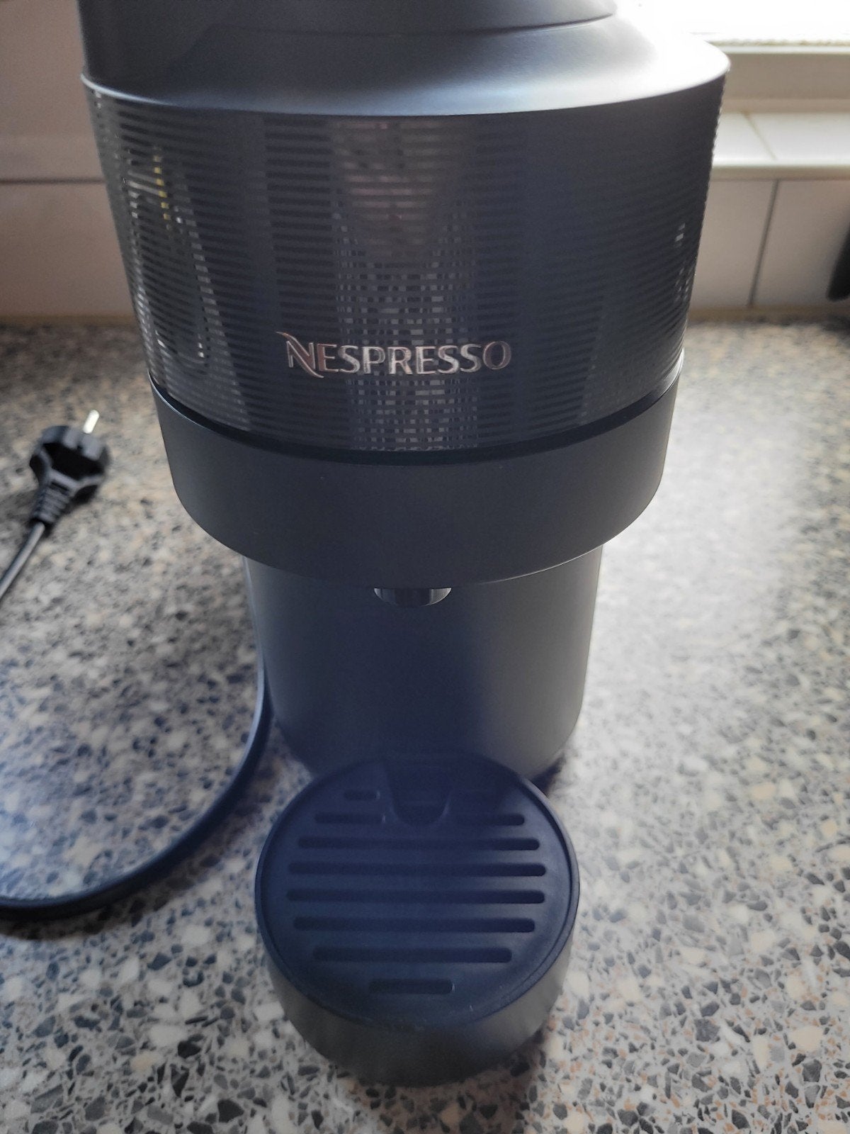 Vertuo Pop Nespresso Zwart, Ophalen of Verzenden, 2 tot 4 kopjes, Koffiepads en cups, Afneembaar waterreservoir