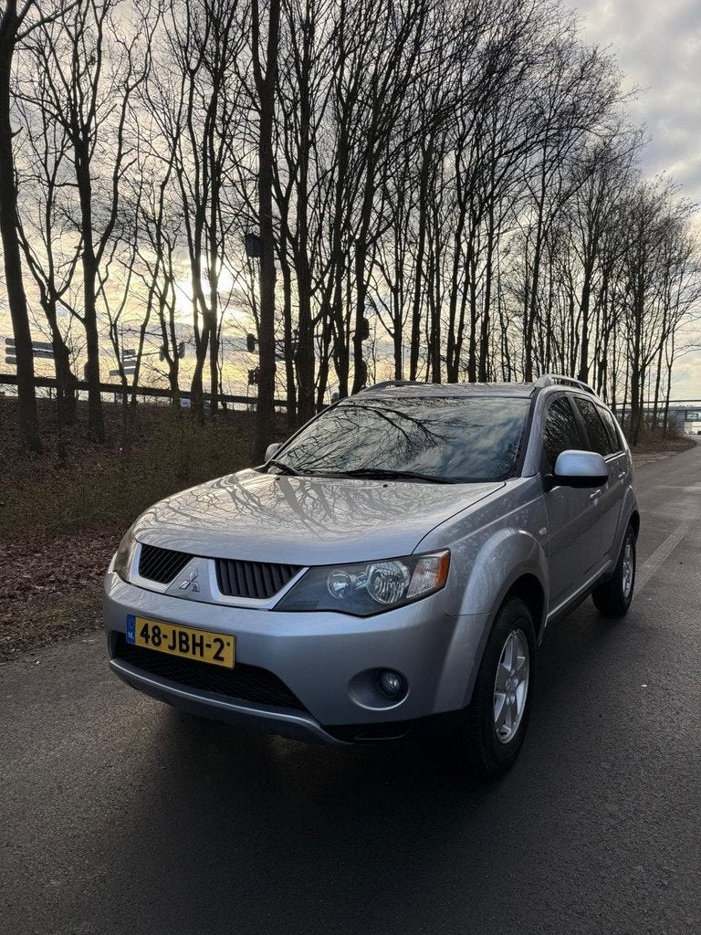 Mitsubishi Outlander 2.4 Intro Edition 2WD, Nwe APK!, Auto's, Mitsubishi, Voorwielaandrijving, Automatische klimaatregeling, 4 cilinders