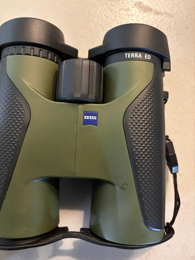 Zeiss Terra ED 10x42 Verrekijker - Groen (Zo goed als nieuw), Dakkant (recht), Ophalen of Verzenden, Zo goed als nieuw, 8 tot 12x