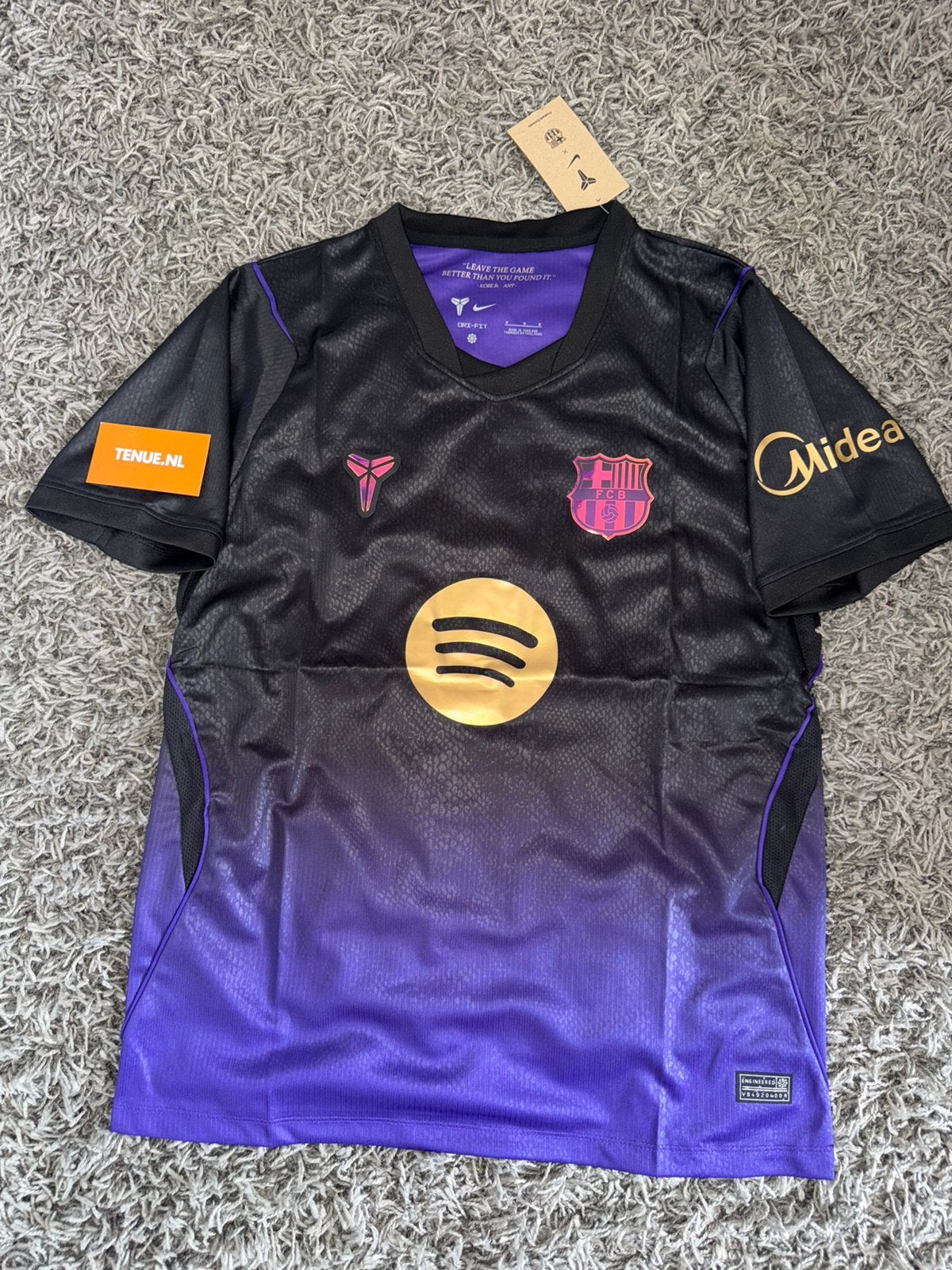 Barcelona 26/27 voetbalshirt maat M, Maat M, Ophalen of Verzenden, Zo goed als nieuw, Shirt
