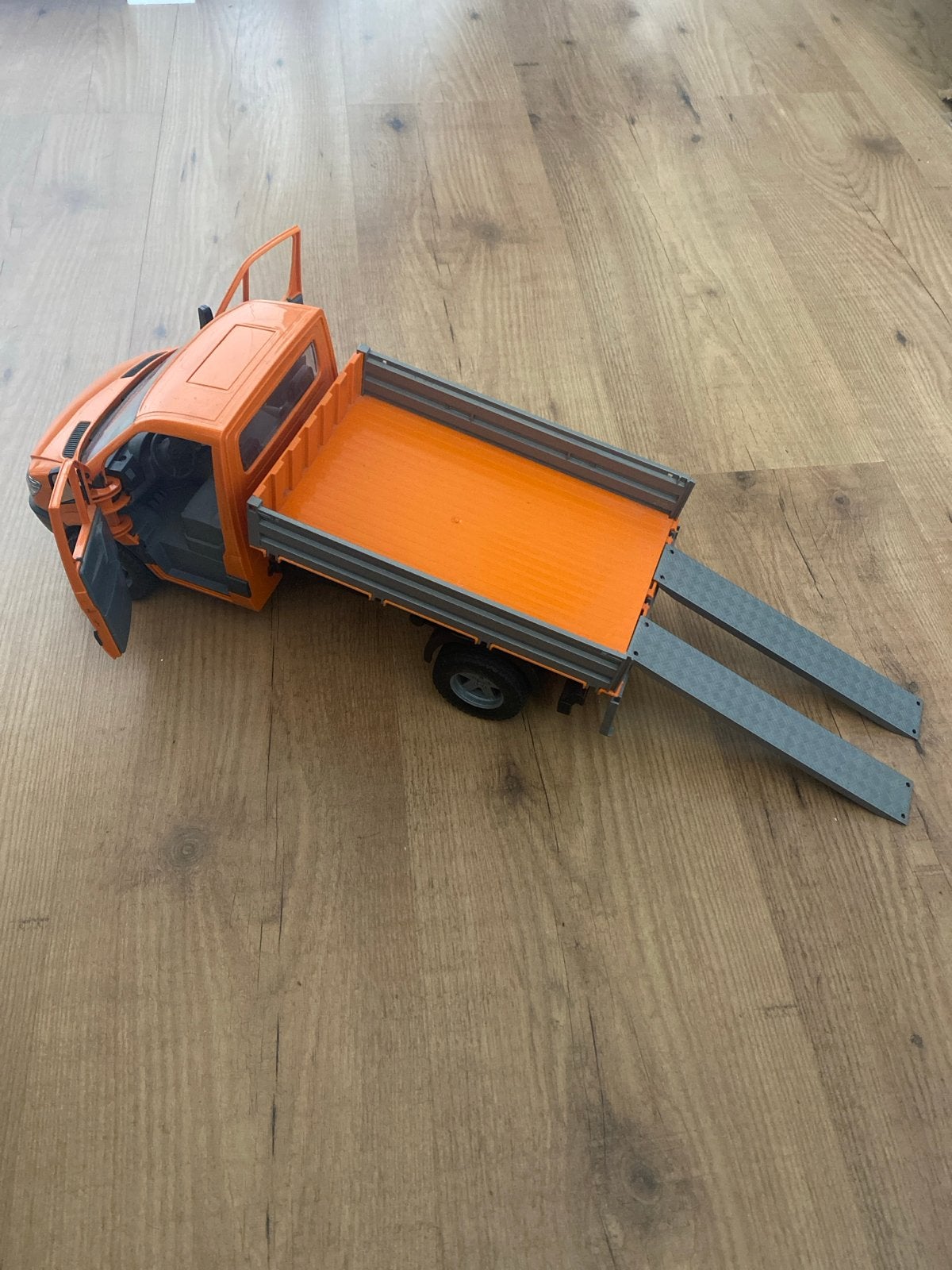 Bruder Mercedes-Benz Sprinter met kiepbak en oprijplaten, Ophalen of Verzenden, Gebruikt
