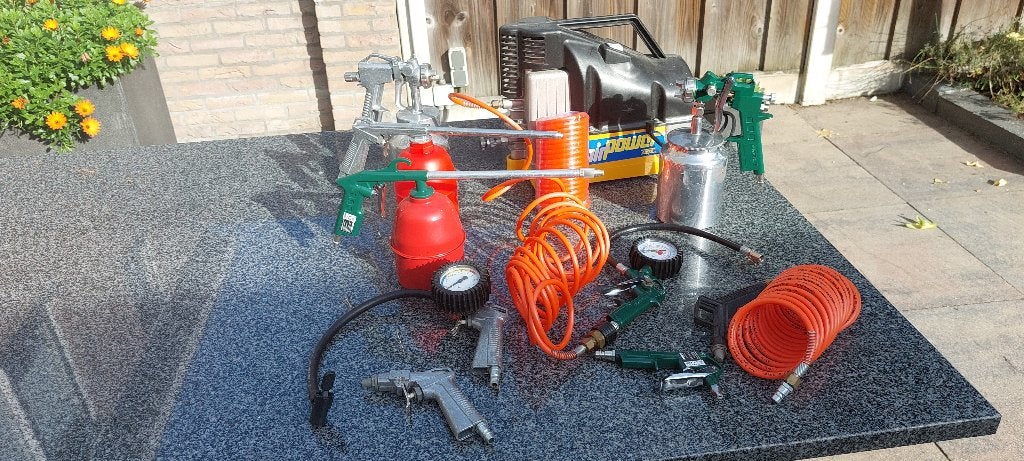 Kinzo 31L15 compressor, Ophalen, Gebruikt, 6 tot 10 bar, Minder dan 200 liter/min