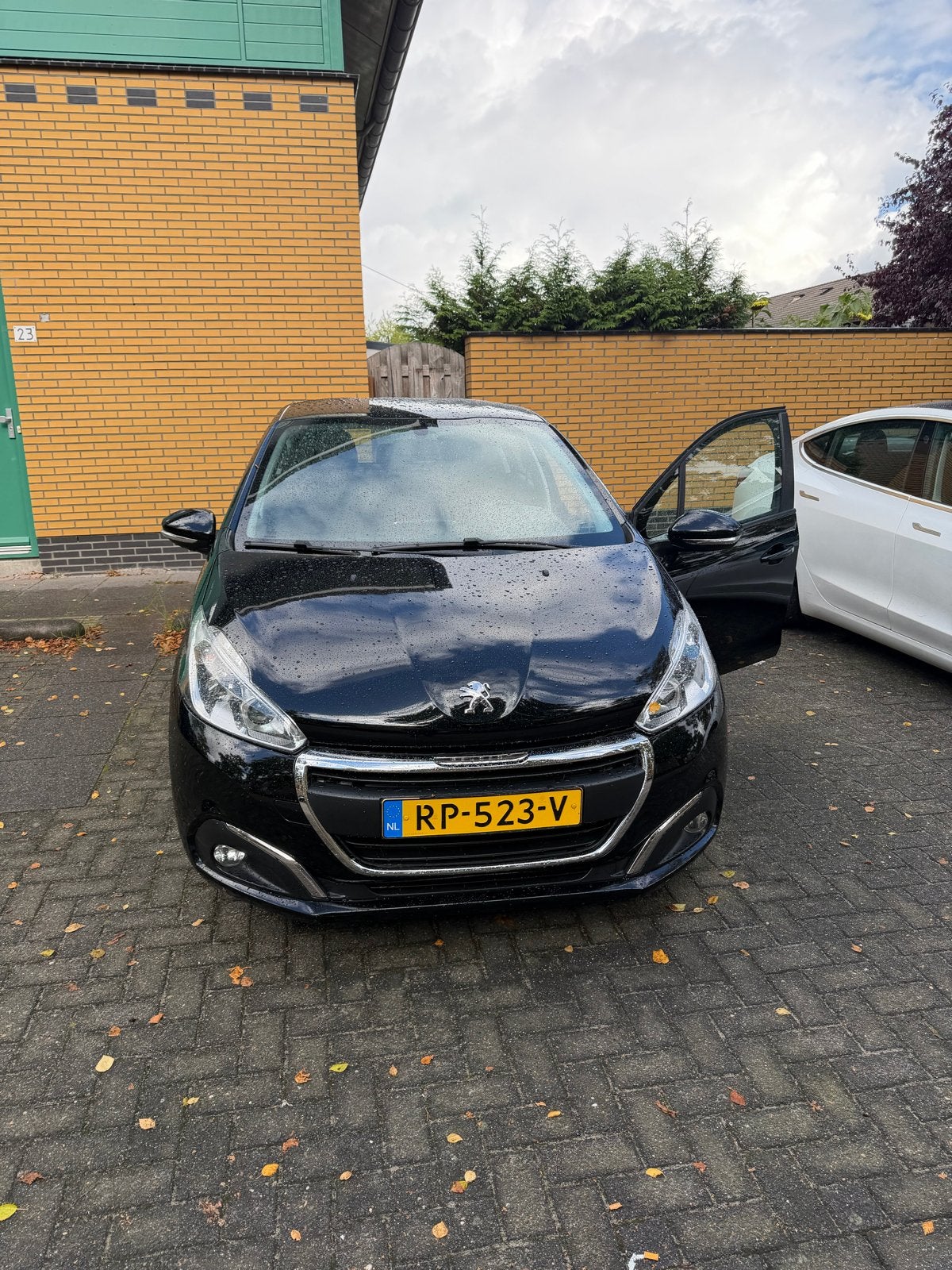 Peugeot 208 1.2 VTI 60KW/82PK 5-D 2018 Zwart, Auto's, Voorwielaandrijving, 31 €/maand, 1199 cc, Origineel Nederlands