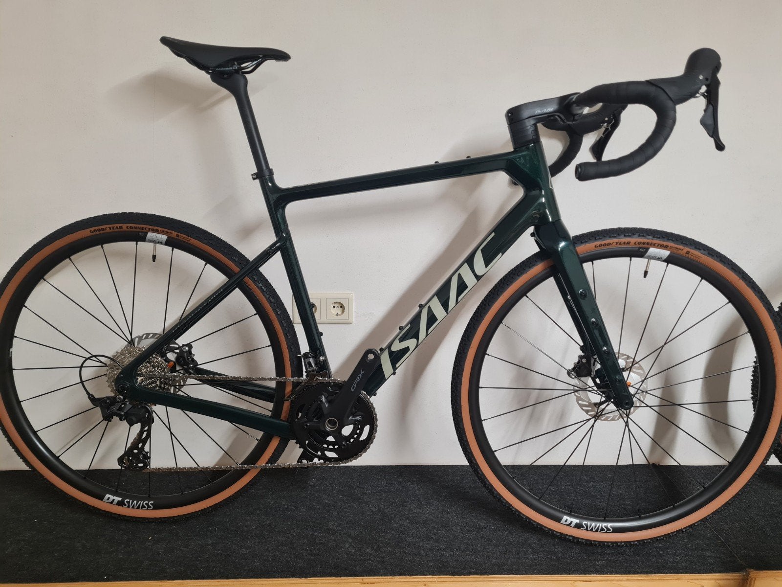gravel seizoen! sale Isaac Torus M en L zie info, Ophalen, Overige typen, Nieuw, X