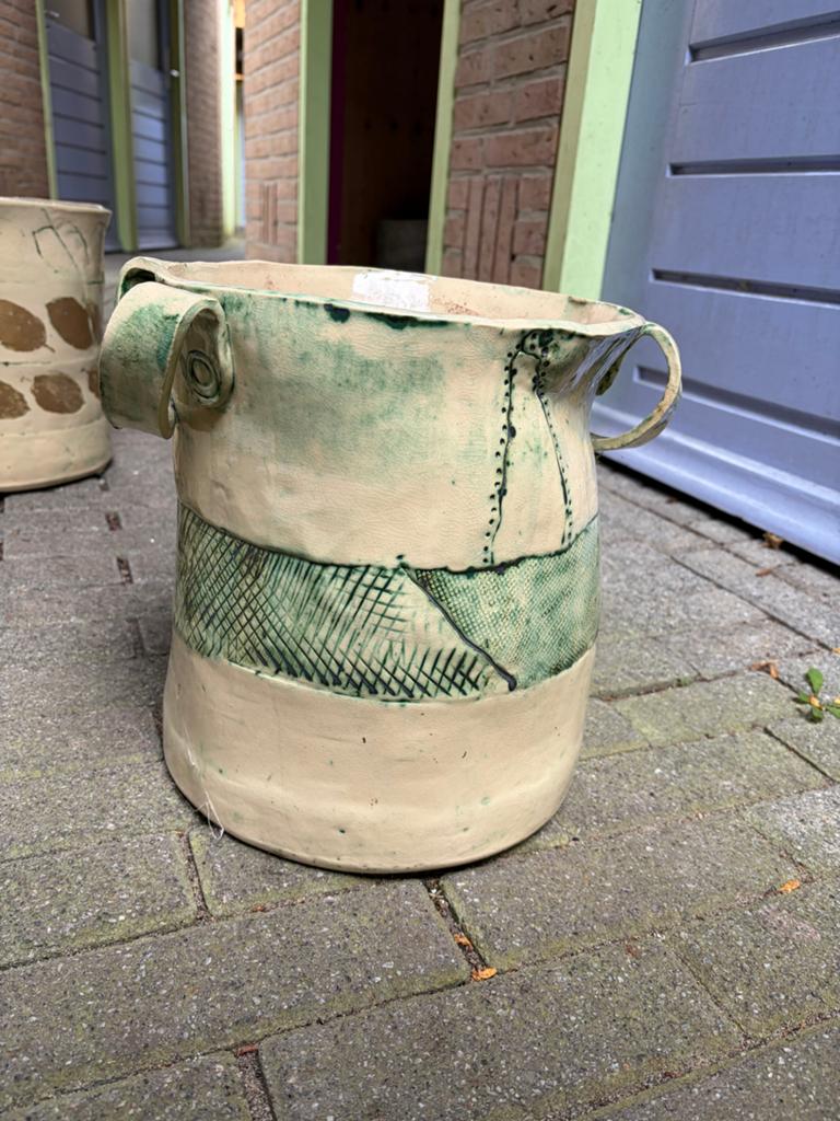Handgemaakte bloempot - Uniek design, 28x25 cm, Tuin en Terras, Tuinvazen, Ophalen, Zo goed als nieuw