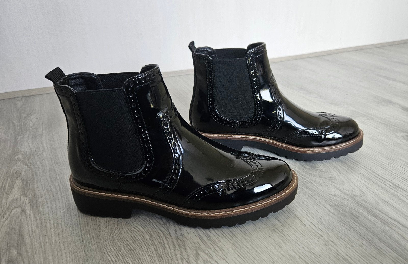 Graceland Chelsea boots maat 36 - Zwart lakleer, Zwart, Lage of Enkellaarzen, Ophalen of Verzenden, Zo goed als nieuw