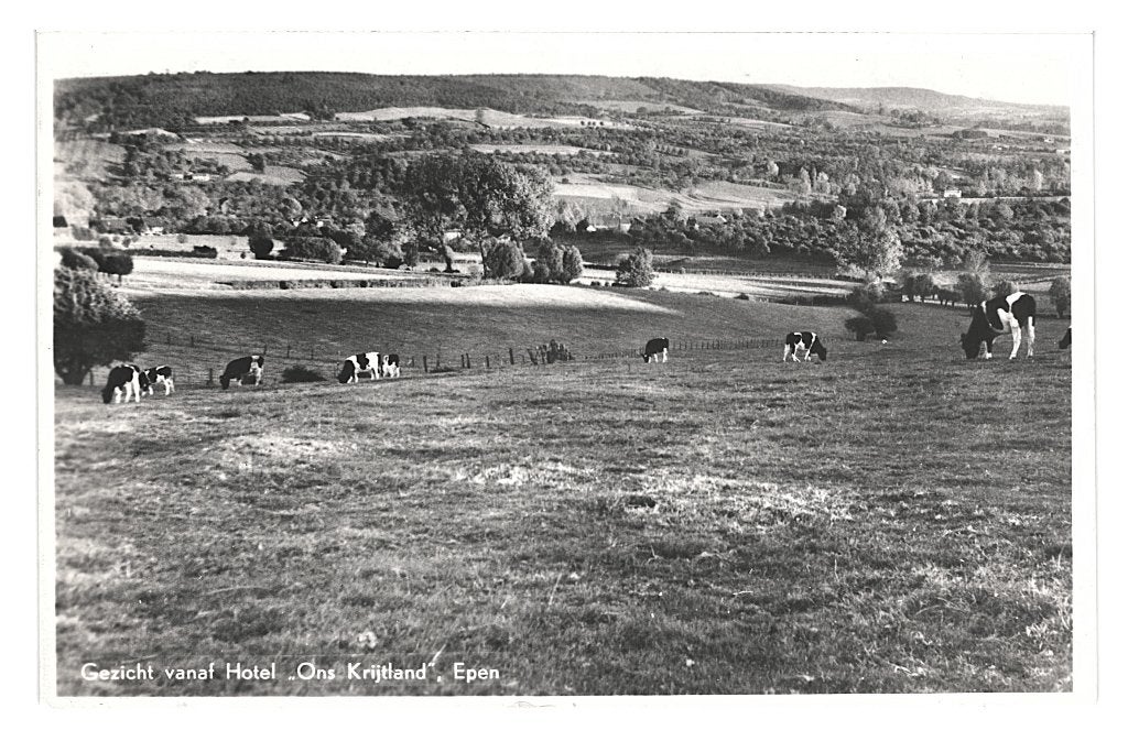 947164 Epen 1952 Gezicht vanaf Hotel Ons Krijtland Gelopen
