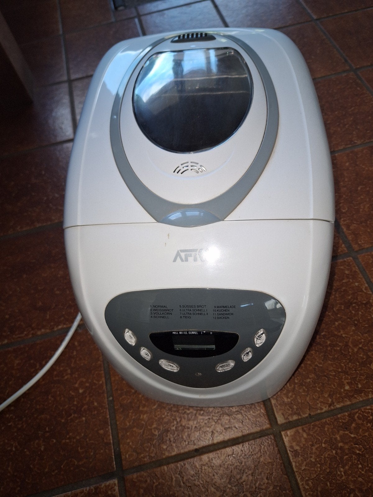 AFT Broodmachine - Zo goed als nieuw, Met timer, Kijkvenster, 800 tot 1200 gram deeg, Ophalen of Verzenden