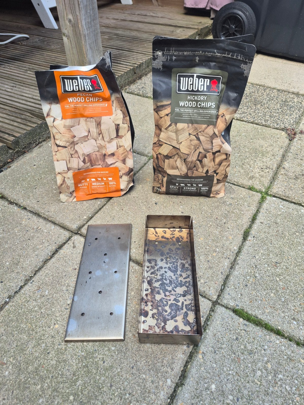 Rookdoos + Weber Houtsnippers (Pecan & Hickory), Ophalen of Verzenden, Gebruikt, Weber