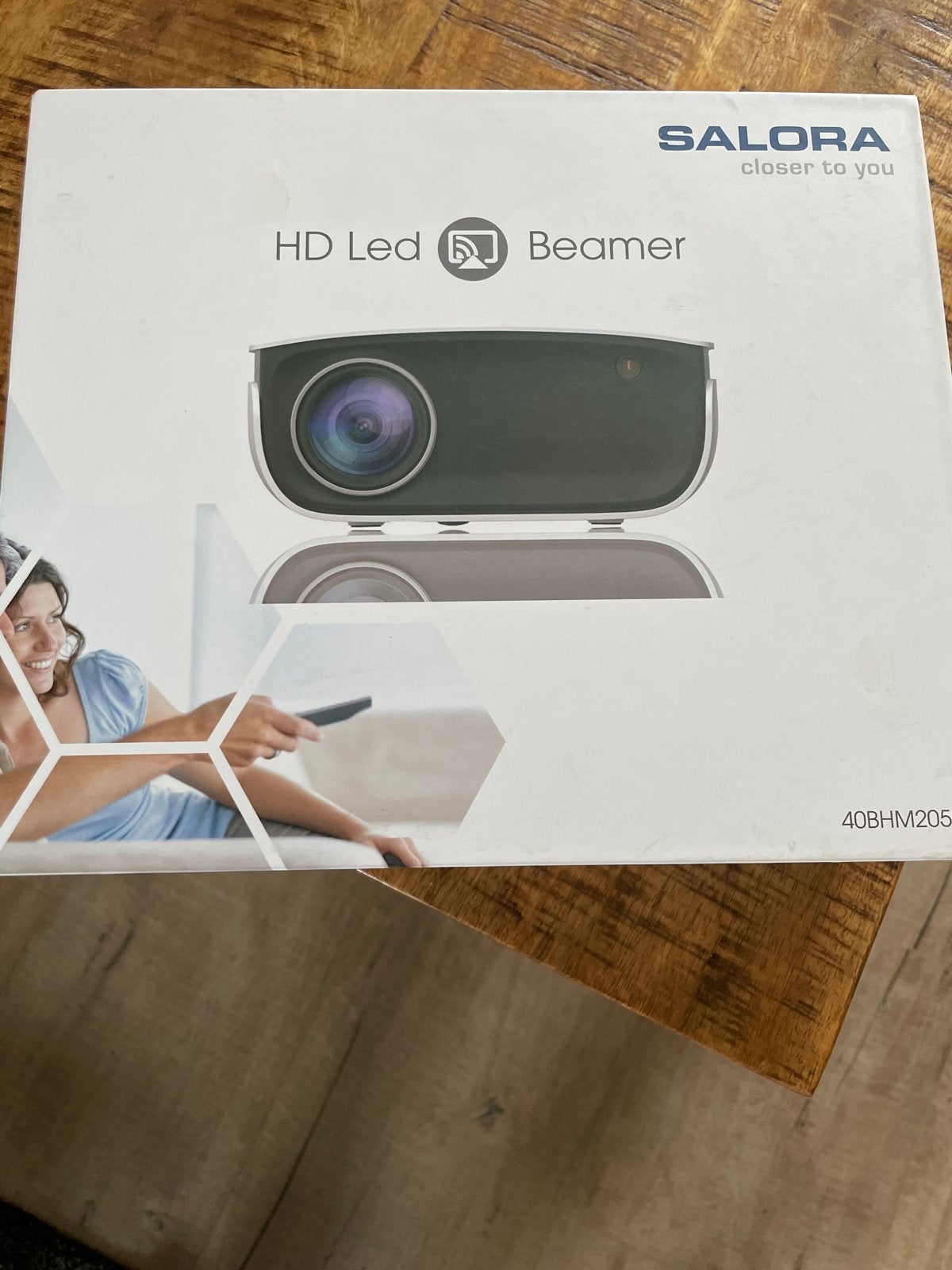 Salora HD LED Beamer - Nieuw in doos, Ophalen, Nieuw, LED, HD (720)