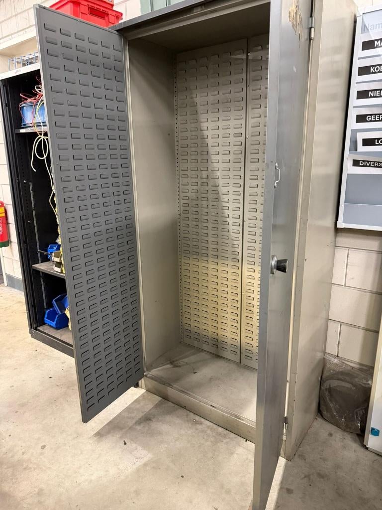 bakkenkast / sorteerbakken kast, Huis en Inrichting, Kasten | Roldeurkasten en Archiefkasten, Ophalen, Meerdere deuren, 50 tot 100 cm