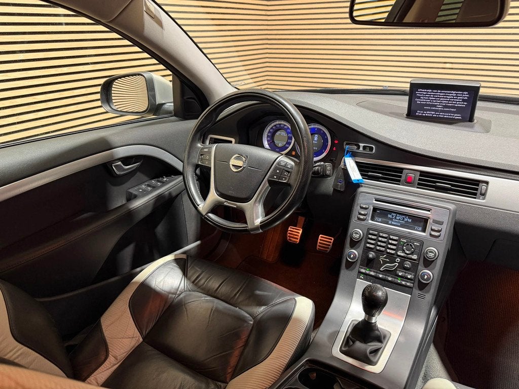 Volvo V70 2.0T R-Edition | Airco | Cruise | Trekhaak, Auto's, Volvo, Euro 5, Zwart, 4 cilinders, Zwart